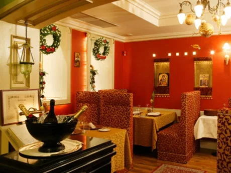 Arany Kaviár Restaurant insidden